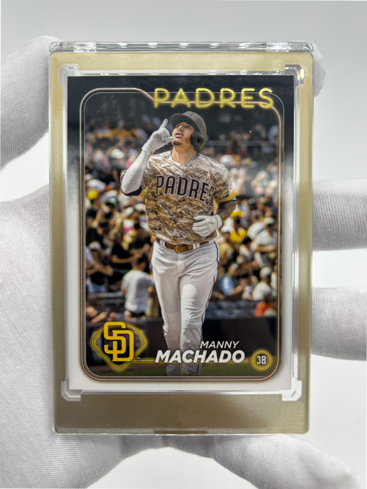 CF Gold Border 35pt Magnetic Card Holder - One Touch for Sports & Trading Cards